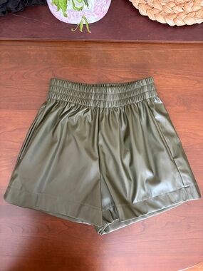 Olive Faux Leather Elastic-Waist Women's Shorts